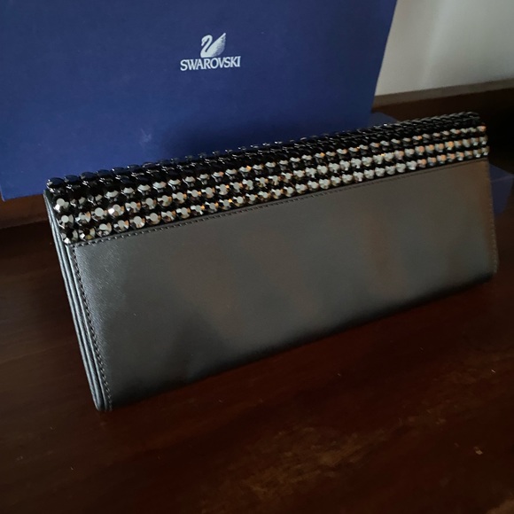 RARE FIND NEW—Glamorous Authentic SWAROVSKI evening clutch - Picture 6 of 6